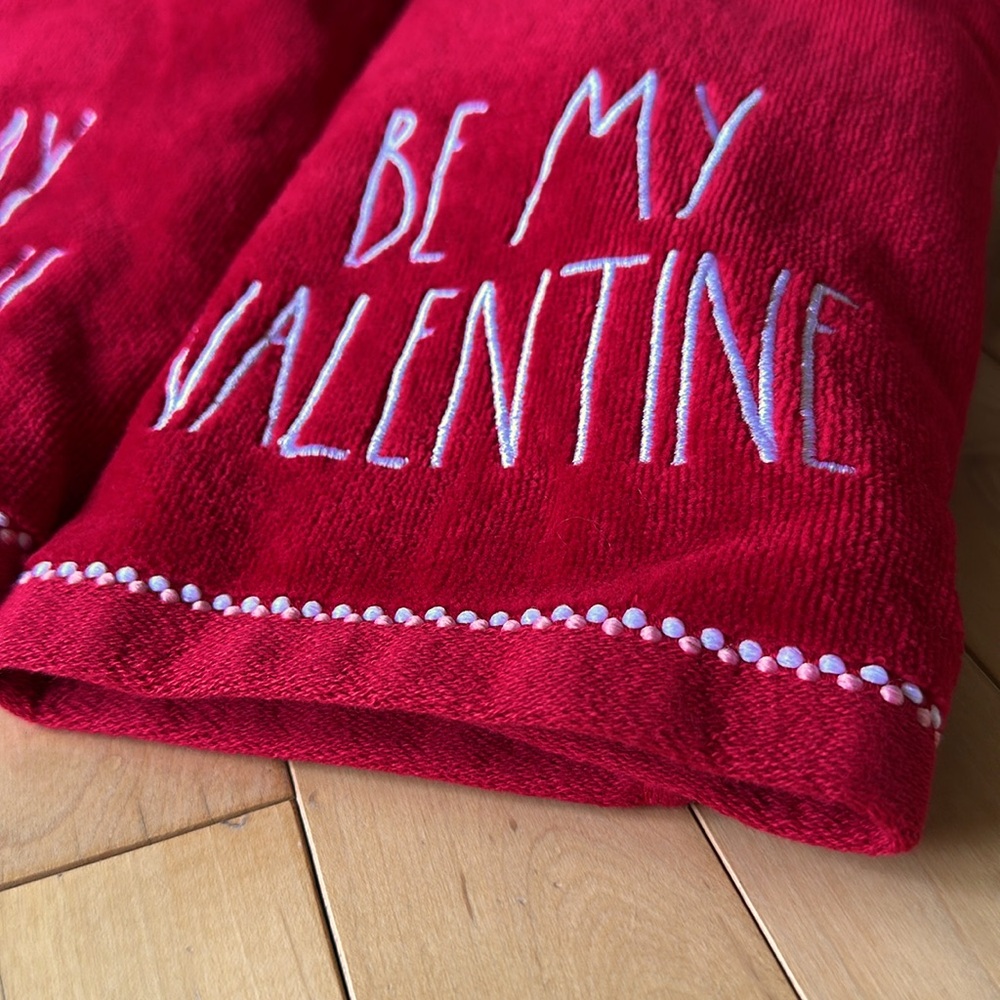❤️Valentines Hand Towels by Rae Dunn - Picture 2 of 2